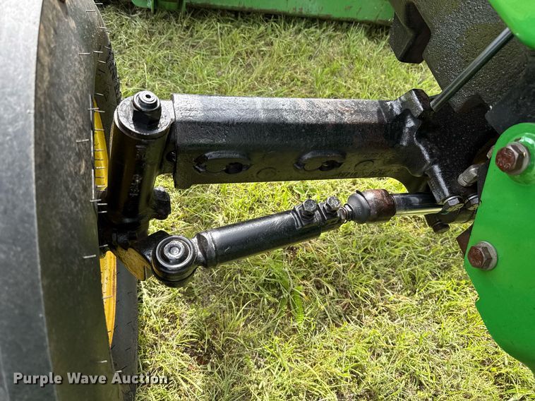 image for item EJ8759 2001 John Deere 5320 tractor