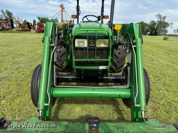 image for item EJ8759 2001 John Deere 5320 tractor