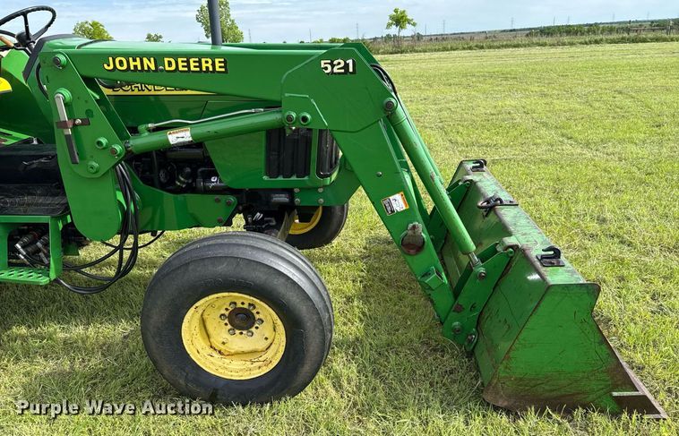 image for item EJ8759 2001 John Deere 5320 tractor