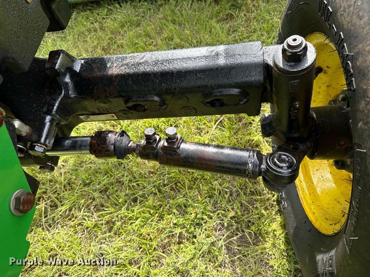 image for item EJ8759 2001 John Deere 5320 tractor