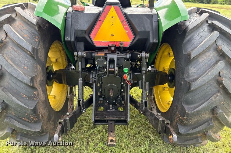 image for item EJ8759 2001 John Deere 5320 tractor