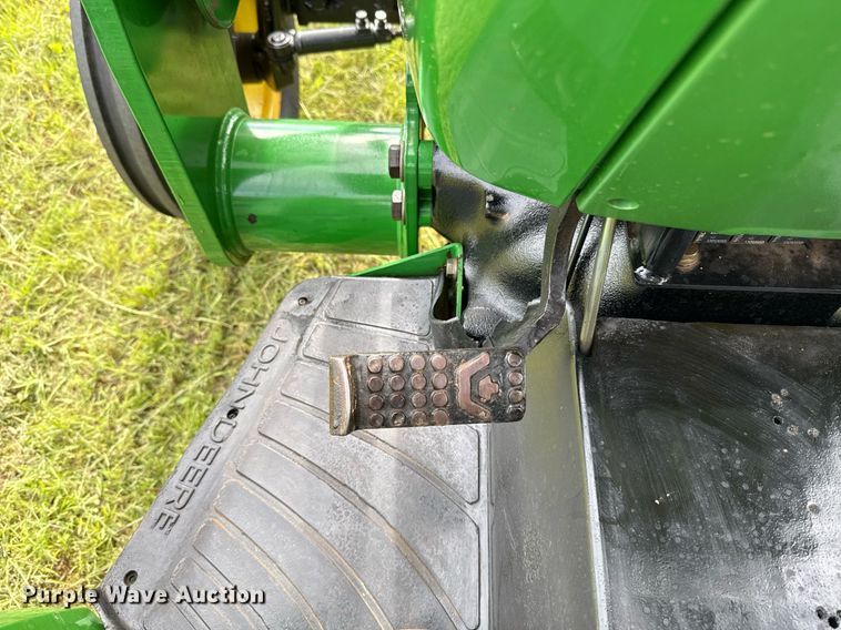 image for item EJ8759 2001 John Deere 5320 tractor