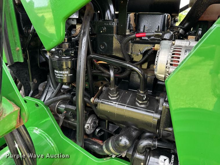 image for item EJ8759 2001 John Deere 5320 tractor