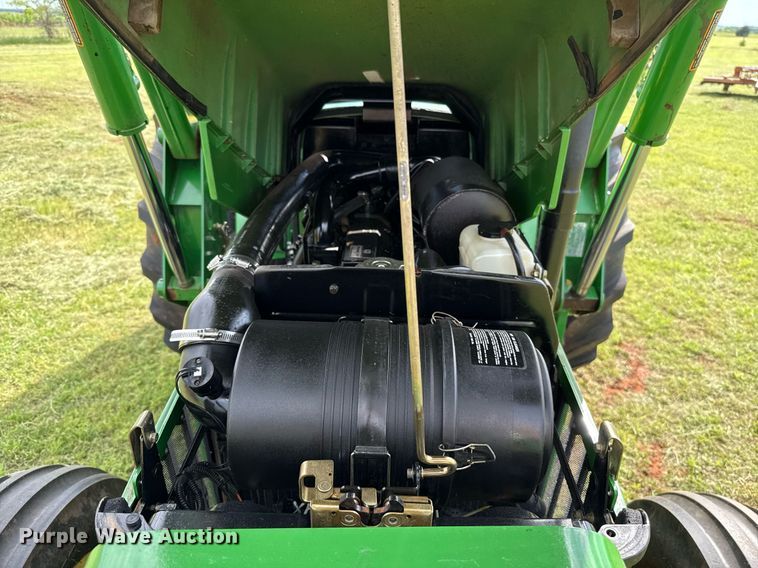 image for item EJ8759 2001 John Deere 5320 tractor