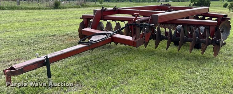 image for item EJ8760 International Harvester 780 off-set disk