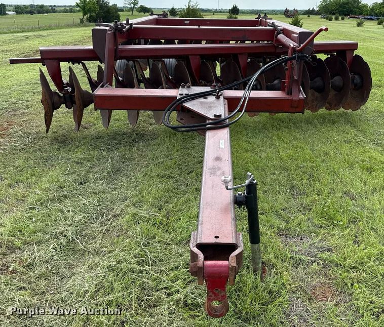 image for item EJ8760 International Harvester 780 off-set disk