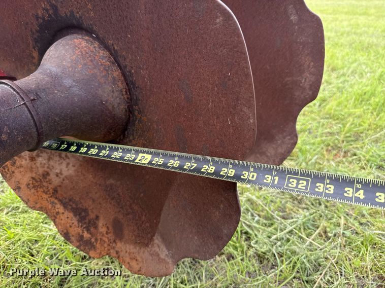 image for item EJ8760 International Harvester 780 off-set disk