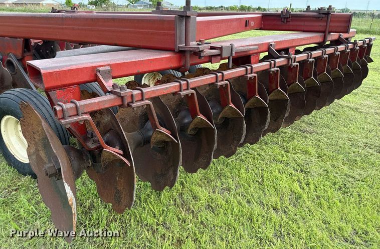 image for item EJ8760 International Harvester 780 off-set disk