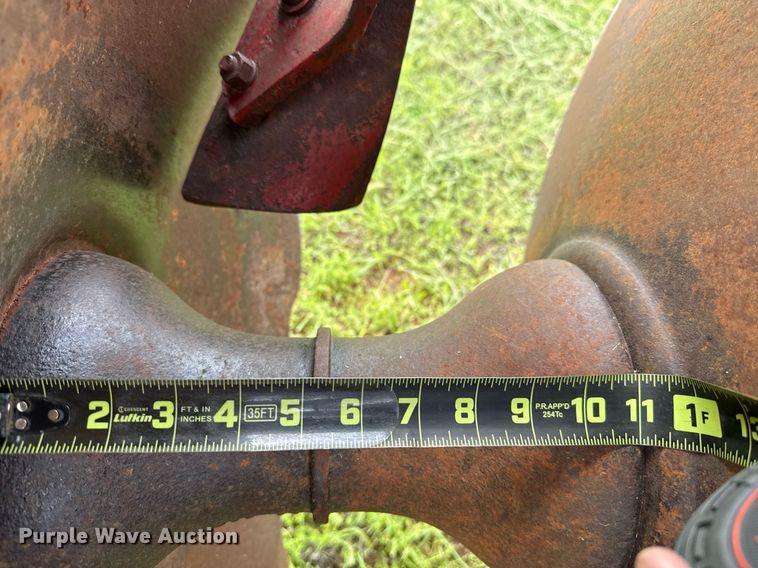 image for item EJ8760 International Harvester 780 off-set disk