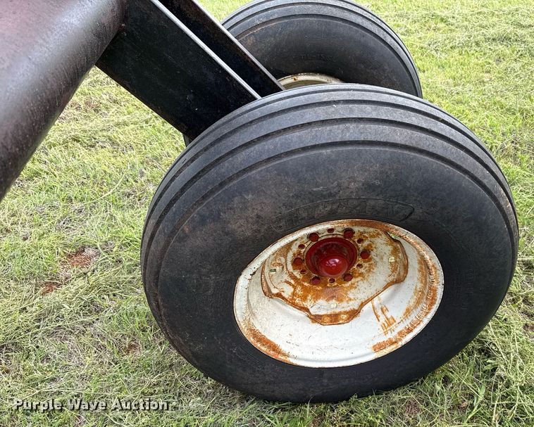 image for item EJ8760 International Harvester 780 off-set disk