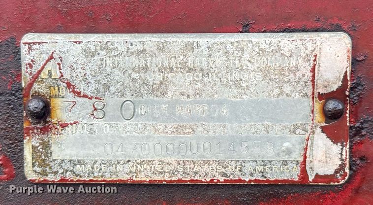 image for item EJ8760 International Harvester 780 off-set disk