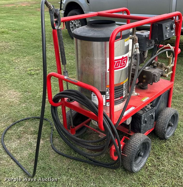 image for item EJ8761 Hotsy 1075SSE hot pressure washer