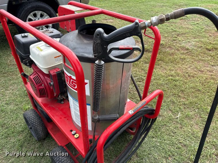 image for item EJ8761 Hotsy 1075SSE hot pressure washer