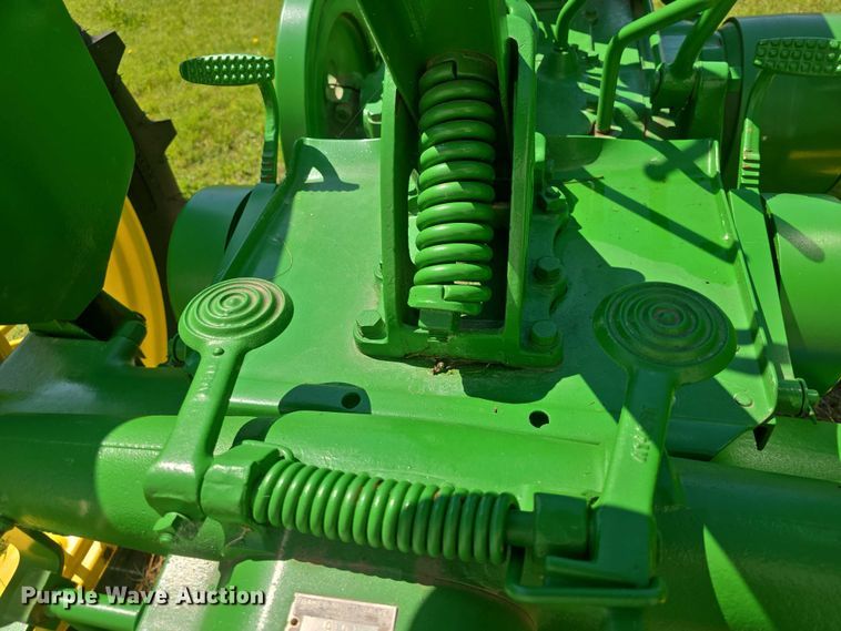 image for item EK2355 John Deere  B tractor