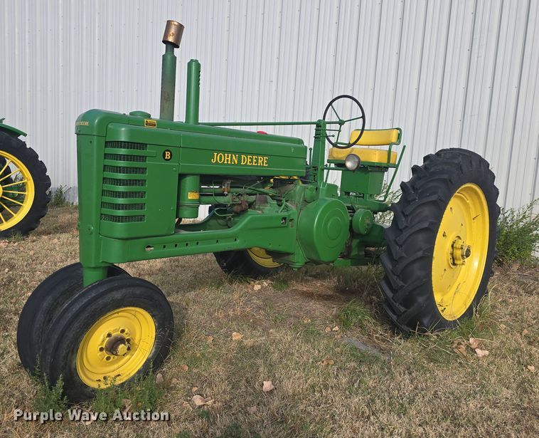 image for item EK2356 1951 John Deere  B tractor