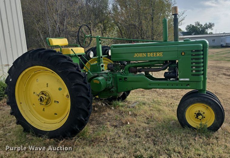 image for item EK2356 1951 John Deere  B tractor