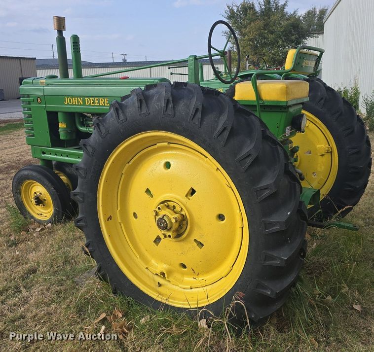 image for item EK2356 1951 John Deere  B tractor