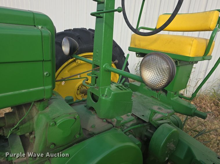image for item EK2356 1951 John Deere  B tractor