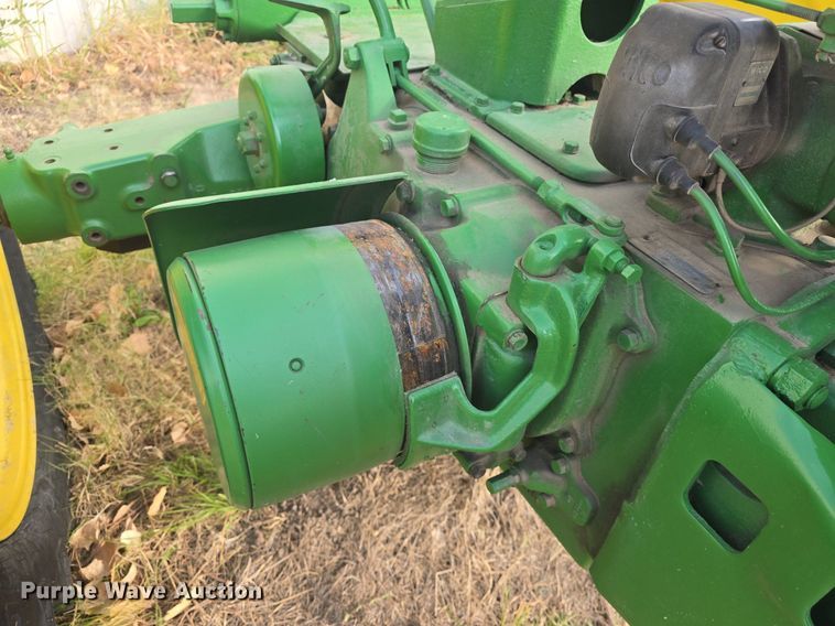 image for item EK2356 1951 John Deere  B tractor