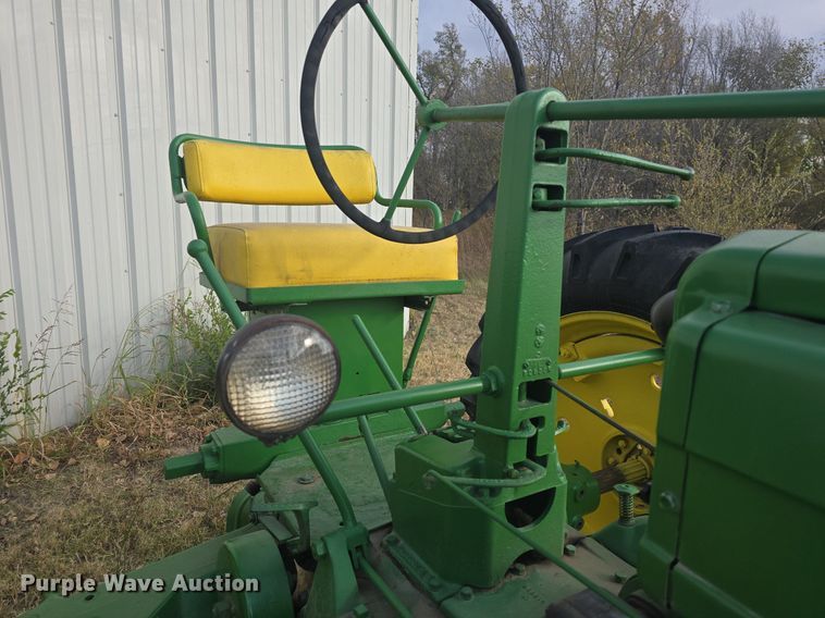 image for item EK2356 1951 John Deere  B tractor