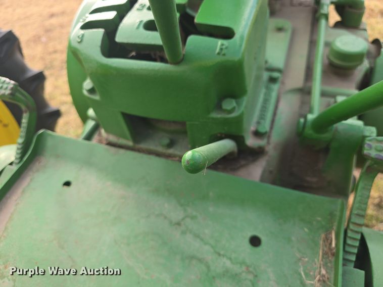 image for item EK2356 1951 John Deere  B tractor