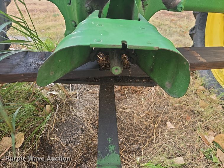 image for item EK2356 1951 John Deere  B tractor