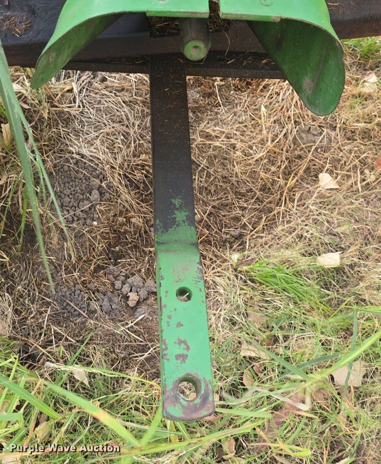 image for item EK2356 1951 John Deere  B tractor