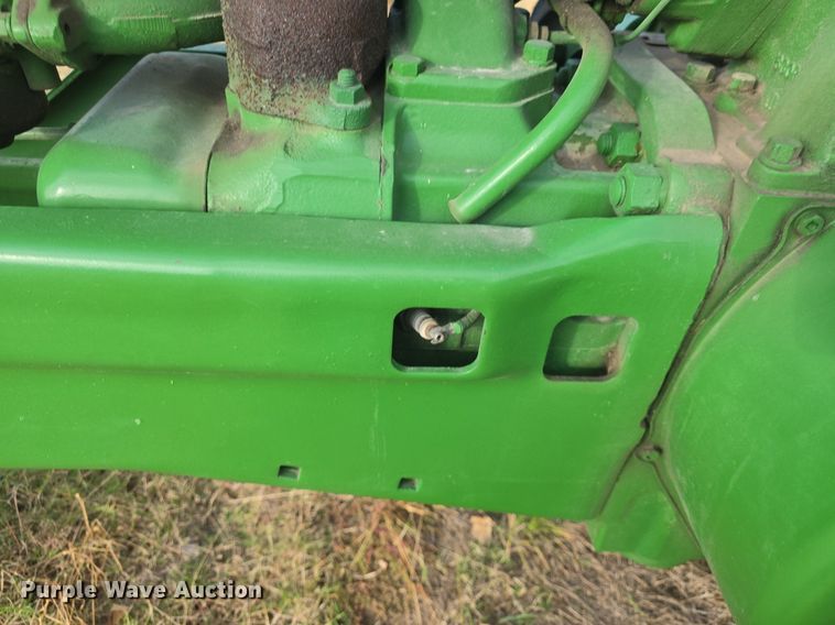 image for item EK2356 1951 John Deere  B tractor