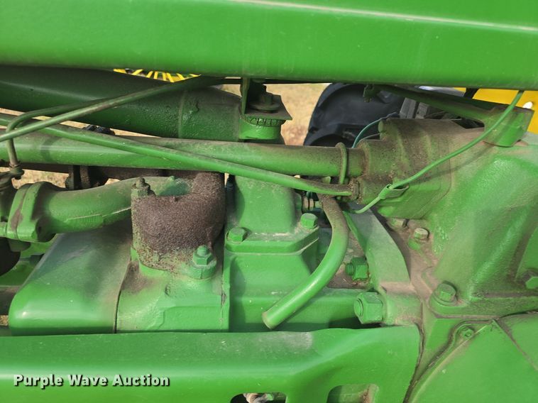 image for item EK2356 1951 John Deere  B tractor