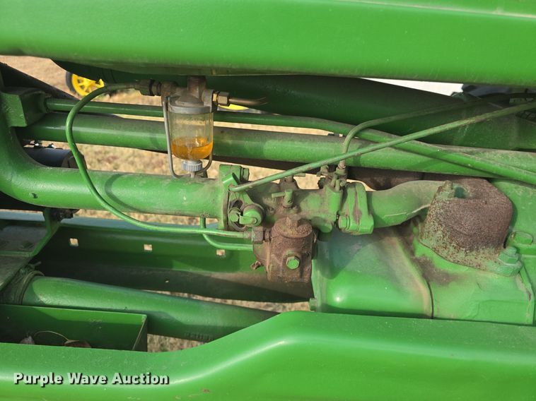 image for item EK2356 1951 John Deere  B tractor