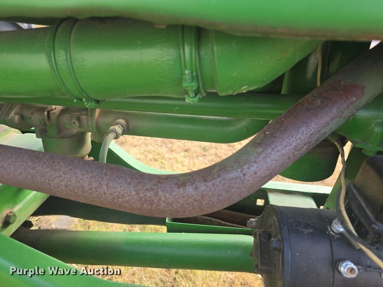 image for item EK2356 1951 John Deere  B tractor