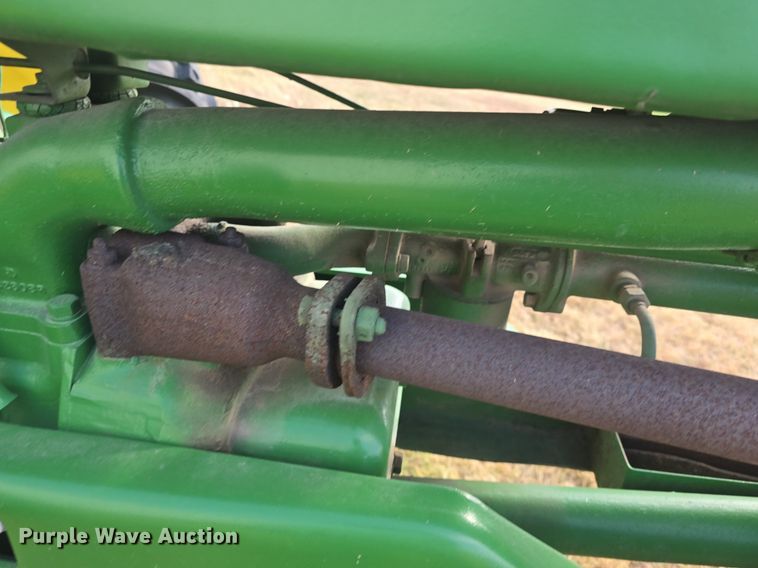 image for item EK2356 1951 John Deere  B tractor