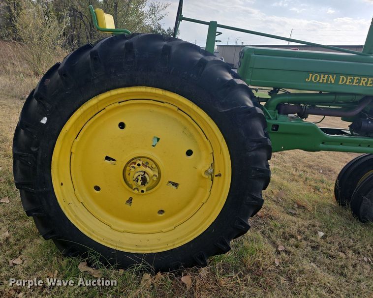 image for item EK2356 1951 John Deere  B tractor