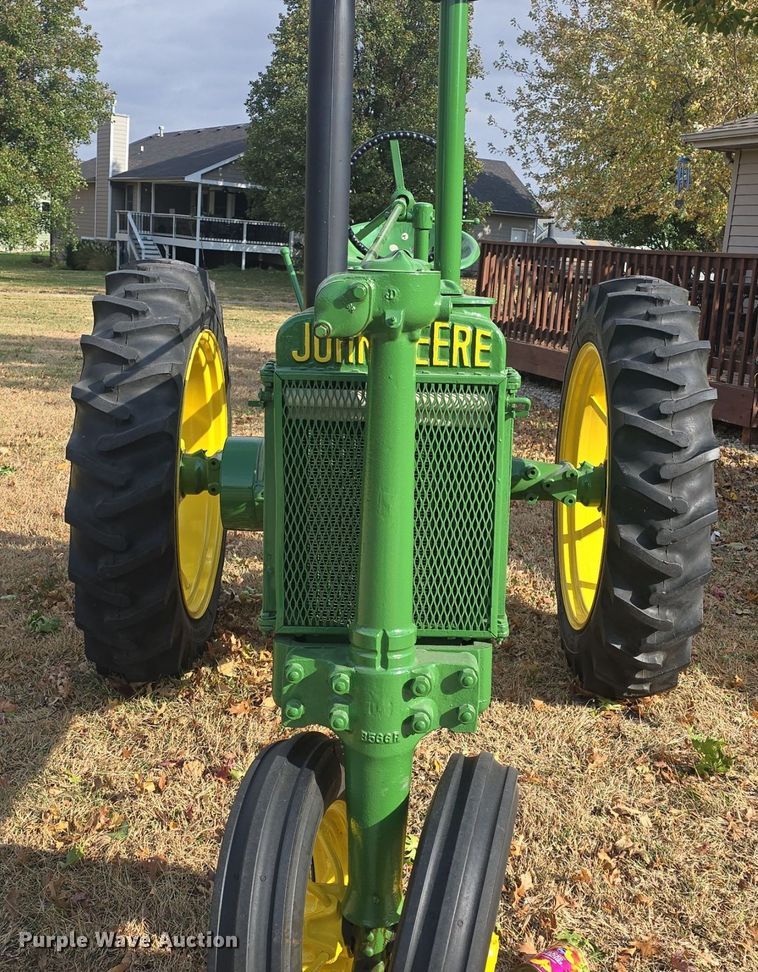 image for item EK2358 1937 John Deere  B tractor