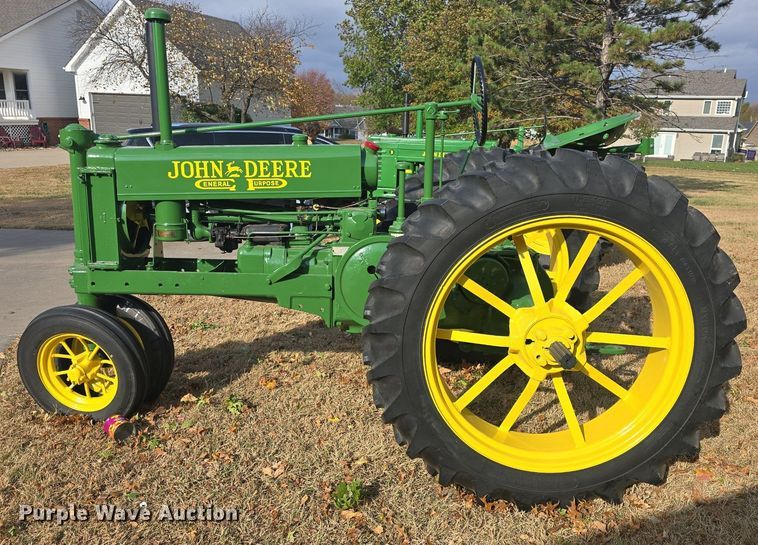 image for item EK2358 1937 John Deere  B tractor