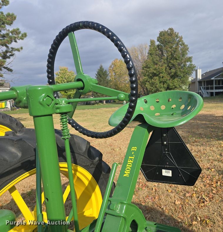 image for item EK2358 1937 John Deere  B tractor