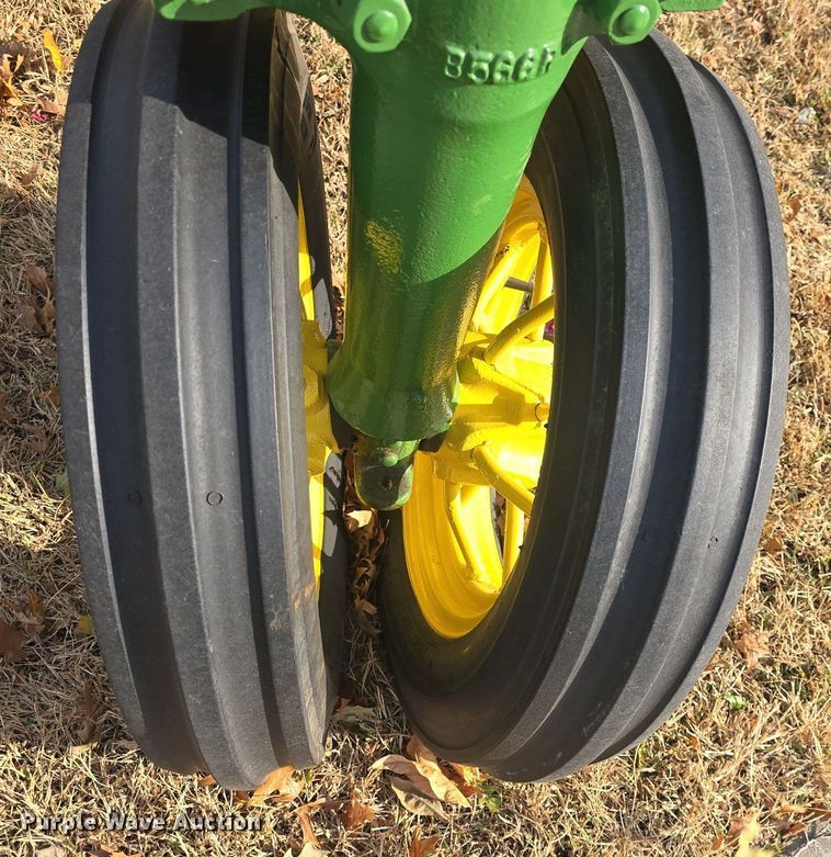 image for item EK2358 1937 John Deere  B tractor