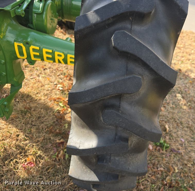 image for item EK2358 1937 John Deere  B tractor