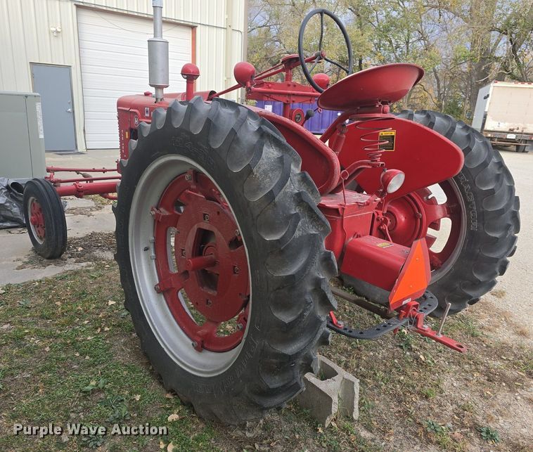 image for item EK2359 1941 Farmall H tractor