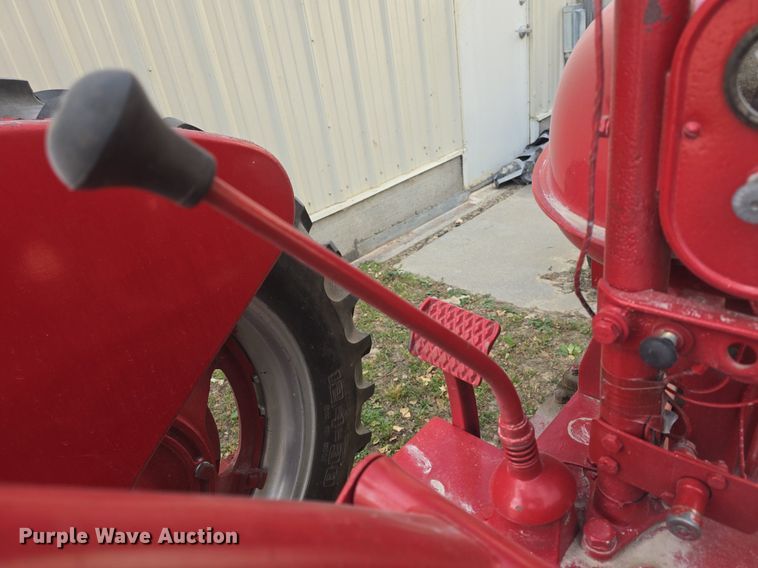 image for item EK2359 1941 Farmall H tractor