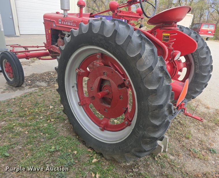 image for item EK2359 1941 Farmall H tractor