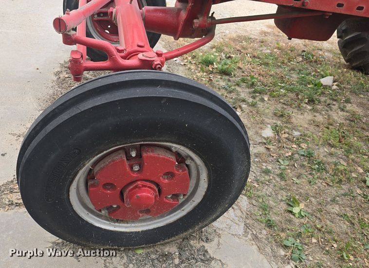 image for item EK2359 1941 Farmall H tractor