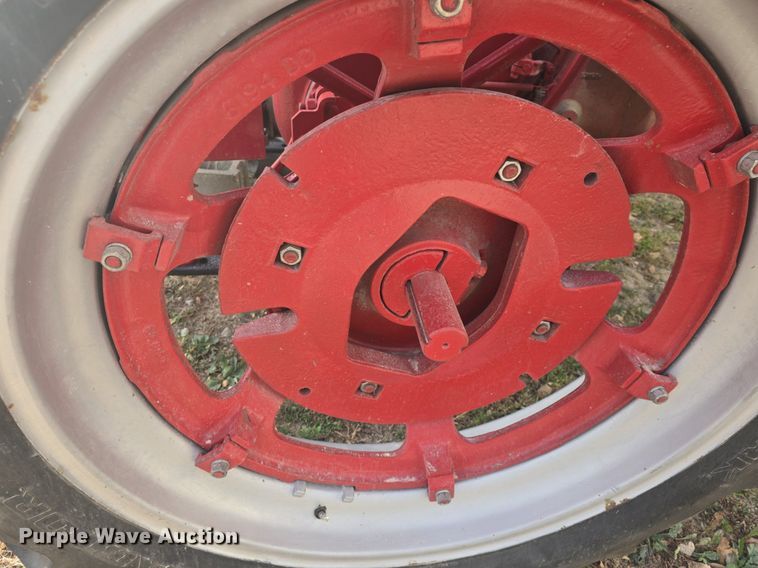 image for item EK2359 1941 Farmall H tractor