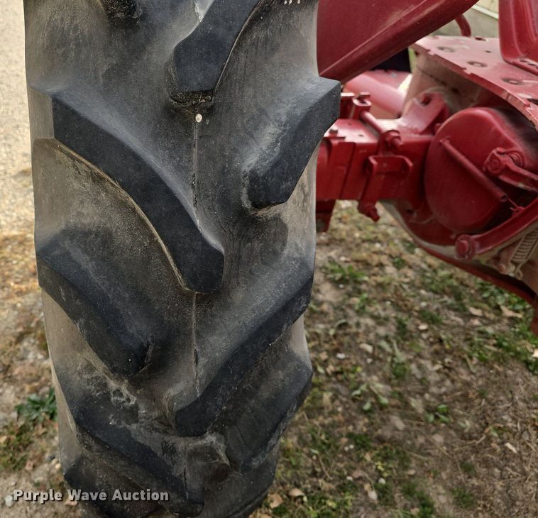 image for item EK2359 1941 Farmall H tractor