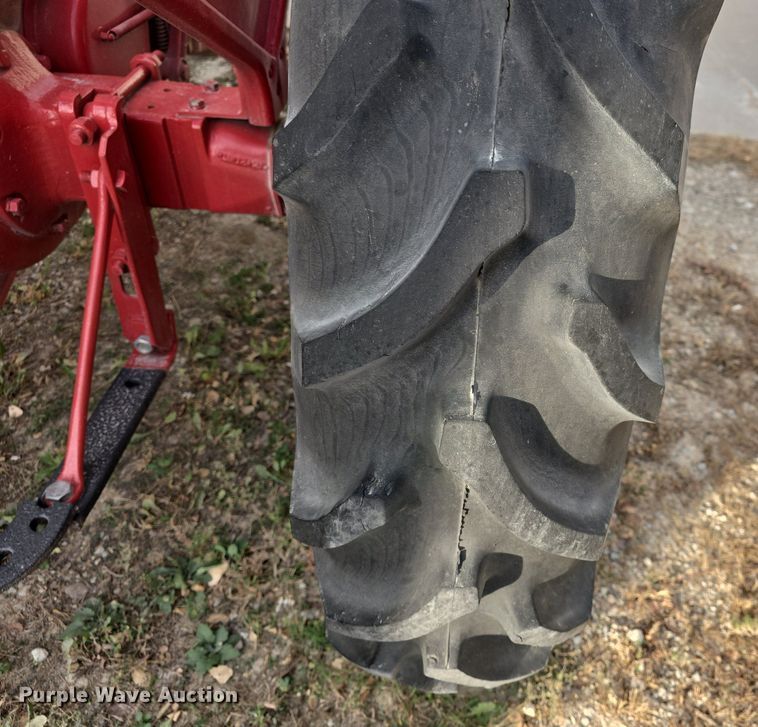 image for item EK2359 1941 Farmall H tractor