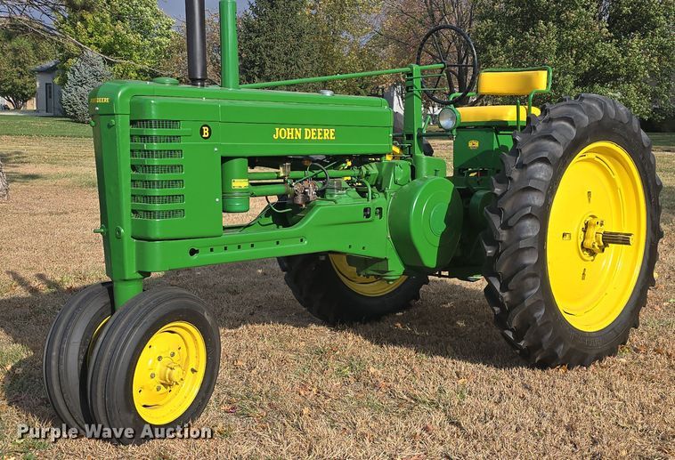 image for item EK2360 1949 John Deere  B tractor