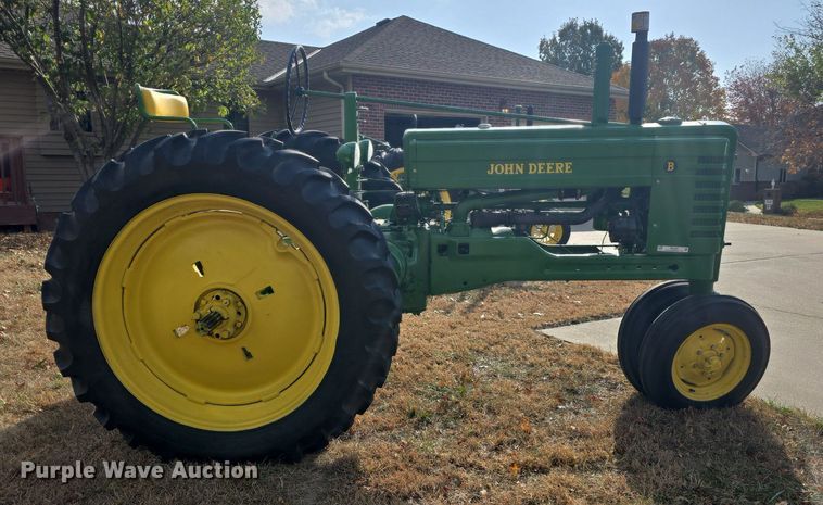 image for item EK2360 1949 John Deere  B tractor