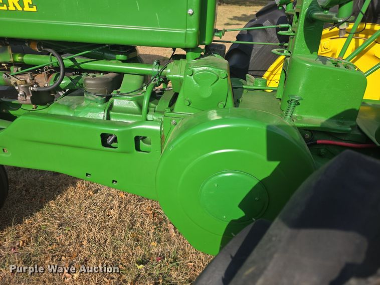 image for item EK2360 1949 John Deere  B tractor