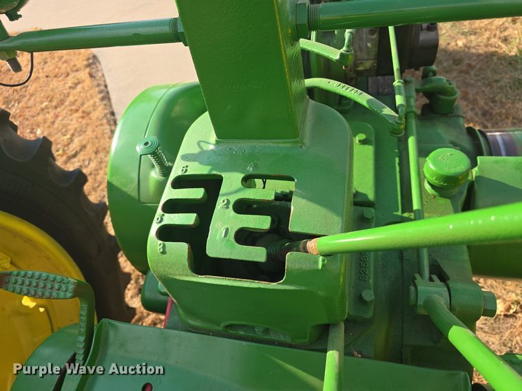 image for item EK2360 1949 John Deere  B tractor