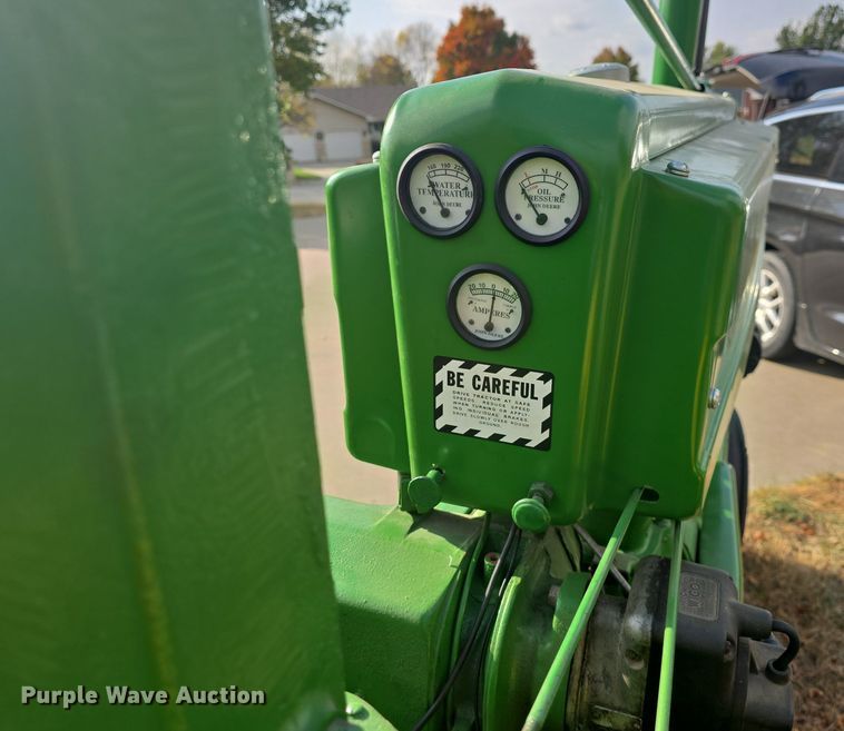 image for item EK2360 1949 John Deere  B tractor